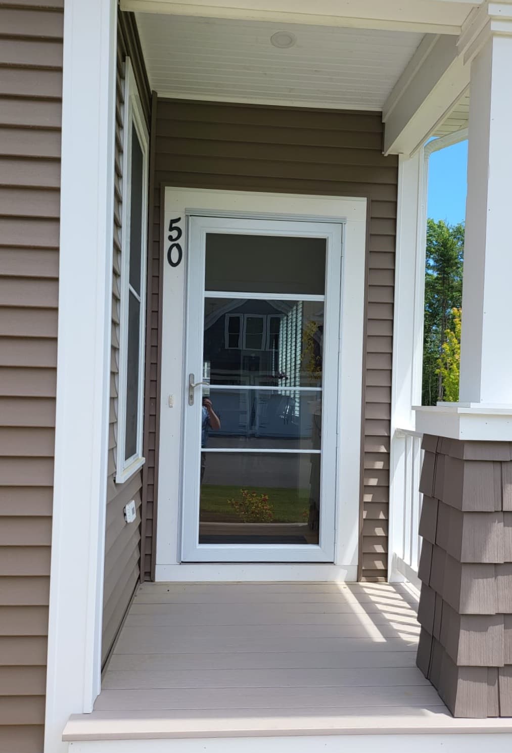 How to Clean and Maintain Storm Door Handles